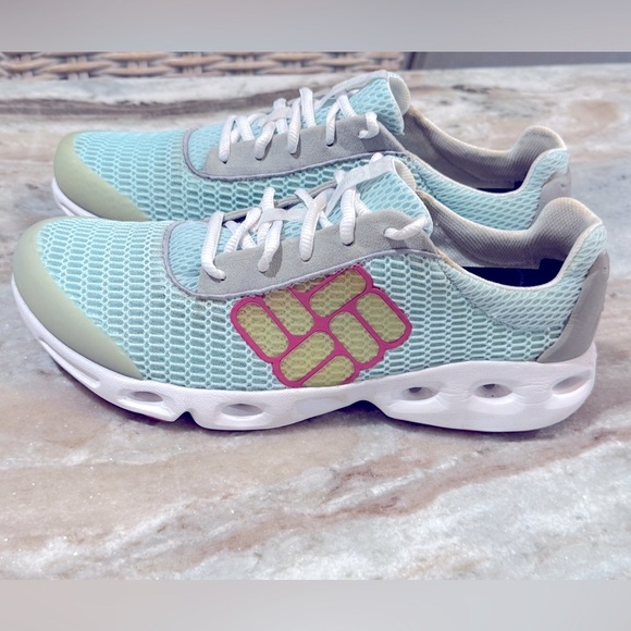 Women’s COLUMBIA Sportswear Drainmaker wind/fuchsia rose sneakers. Size 8.5 - Picture 1 of 11